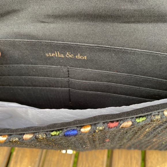 NWOT Stella  & Dot Fringe Taj Handbag - Picture 6 of 8